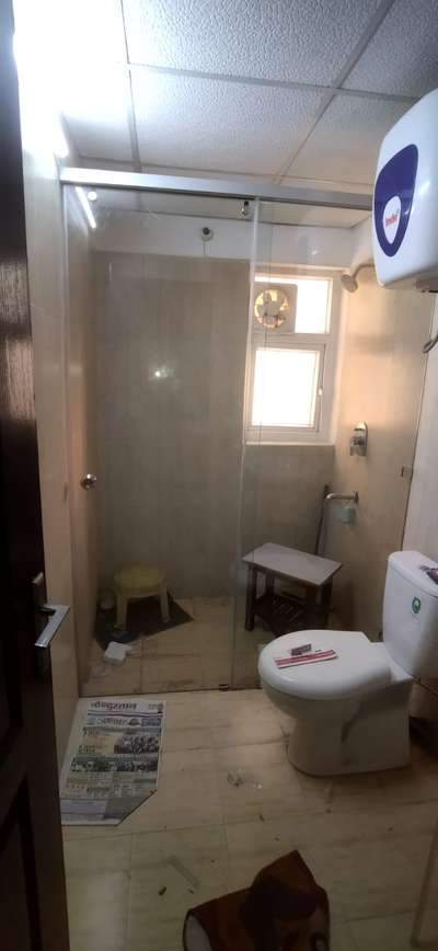 bathroom shower in closer sliding system