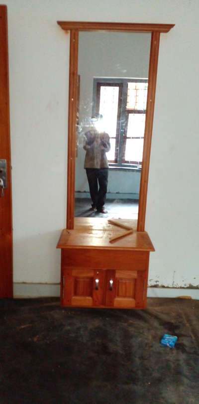 simple wooden dressing table