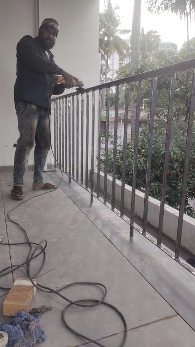 handrails 60*40 sq tube main handrail inside 25 mm flat bar hight 1 metter 850 ranning metter