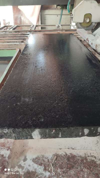 R black granite 30/40/50mm slabs Lapotra polished I have Eage cutting size /Slabs stock my factory so pls con. Me