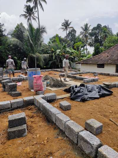 എറണാകുളം ജില്ലയിൽ മുവാറ്റുപുഴ, രണ്ടാർക്കരയിൽ 𝗠𝗿. 𝗔𝗝𝗘𝗘𝗦𝗛 ന് വേണ്ടി പുതുതായി നിർമിക്കുന്ന 𝟮𝟰𝟲𝟬(4BHK) സ്‌ക്വയർ ഫീറ്റ് വീടിന്റെ ആദ്യ നിലയുടെ കട്ട കെട്ട്  തുടങ്ങിയ ദൃശ്യങ്ങൾ 💯(𝗖𝗼𝗹𝘂𝗺𝗻 𝗳𝗼𝗼𝘁𝗶𝗻𝗴 𝗳𝗼𝘂𝗱𝗮𝘁𝗶𝗼𝗻)

▶️𝙂𝙧𝙤𝙪𝙣𝙙 𝙛𝙡𝙤𝙤𝙧 𝙗𝙧𝙞𝙘𝙠 𝙬𝙤𝙧𝙠𝙨 𝙨𝙩𝙖𝙧𝙩𝙚𝙙🏡

𝗖𝗹𝗶𝗲𝗻𝘁       : 𝗔𝗷𝗲𝗲𝘀𝗵
𝗦𝗾𝗳𝘁          : 𝟮𝟰𝟲𝟬(𝟰𝗕𝗛𝗞)
𝗦𝗾𝗳𝘁 𝗿𝗮𝘁𝗲 : 𝟮𝟬𝟬𝟬(𝗰𝗼𝗹𝘂𝗺𝗻 𝗳𝗼𝗼𝘁𝗶𝗻𝗴 𝗳𝗼𝘂𝗻𝗱𝗮𝘁𝗶𝗼𝗻)
𝗣𝗹𝗮𝗰𝗲       : 𝗥𝗮𝗻𝗱𝗮𝗿𝗸𝗮𝗿𝗮, 𝗺𝘂𝘃𝗮𝘁𝘁𝘂𝗽𝘂𝘇𝗵𝗮,𝗘𝗿𝗻𝗮𝗸𝘂𝗹𝗮𝗺