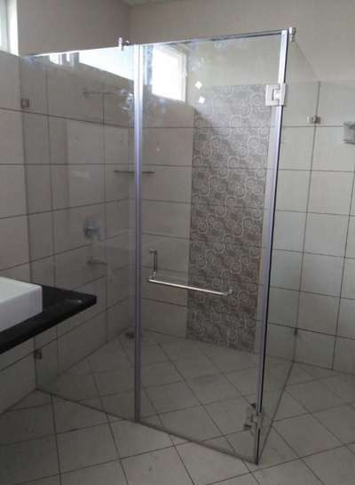 tuffen glass bathroom cubicle