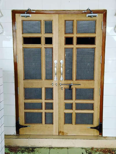 main dairect door and netural sangwan wood