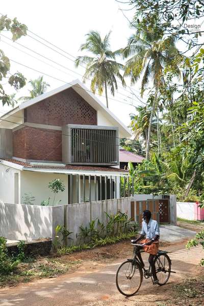 Project: House Dyuthi
Area: 2165 sqft
Location: Thrissur, Kerala
Typology: Residential

By @tales_of_design

Pc: @turtlearts_photography

#architecture #residentialdesign #architectsofindia #architectsofinsta #interiors #interiordecor #homedecor #architect #housedesign #housedesign #keralahome #patio #balcony #cortensteel #exposedbrick #jaali #exposedbrickwall #keralahomedesign #keralahomeplanners #archkerala #kerala #designdiaries #housedyuthi #talesofdesignstudio