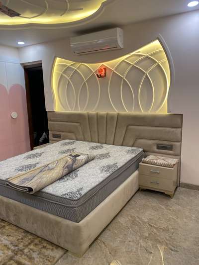 Modern Bedroom design #BedroomDecor #MasterBedroom #BedroomDesigns #KingsizeBedroom #BedroomCeilingDesign #bedroomdesign  #bedroomdeaignideas #bedroomspace