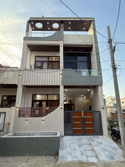 Our team constructs a beautiful house for our happy client niku Singh ( Indian Army )

 #HouseDesigns #villaconstrction #HouseConstruction #constraction #constructioncompany #compl#ed_house_project  #4bhk  #4BHKHouse