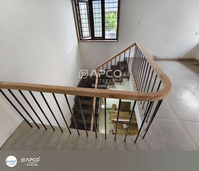 METAL AND WOOD HANDRAIL

 #handrailsteel #handrailstaircase