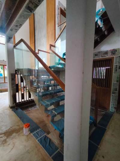 #StaircaseDecors  #GlassHandRailStaircase  #StaircaseIdeas