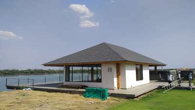 Shinghals works starting from 150/sqft.
#RoofingIdeas #RoofingShingles