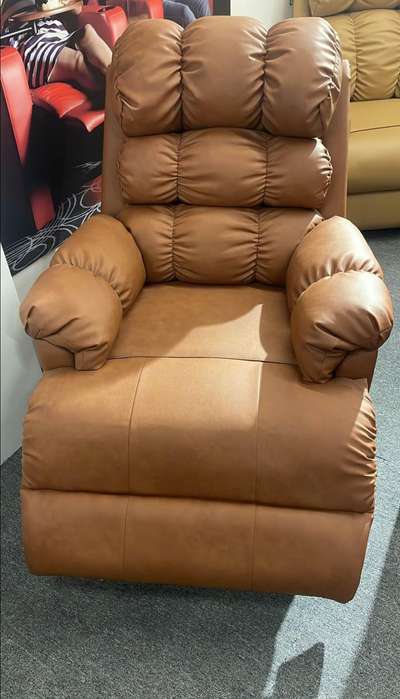CAPITAL CITY RECLINER. 
Automatic Recliner in modified Design.