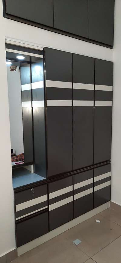 aluminium cupboard work