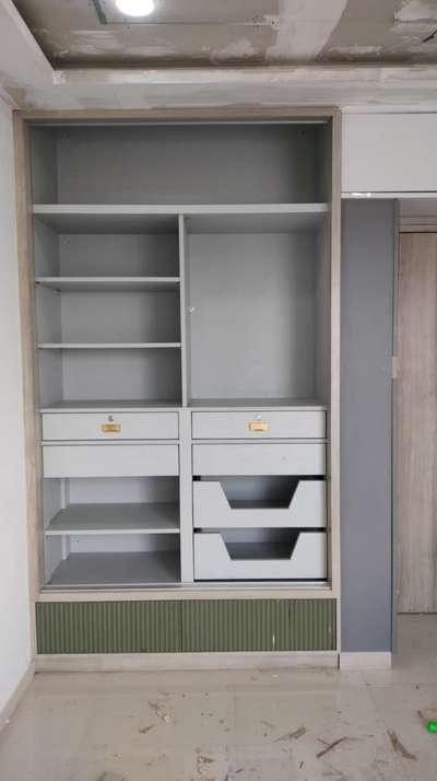wardrobe working All perfectly space design for your requirement! 
. 
. 
. 
. 

Gnest interiors 8882513191
 #WardrobeIdeas #SlidingDoorWardrobe #CustomizedWardrobe #space #hiddenDrawer #Interlocks #almirahdesign #interiorsmodernhomes #gnestinteriors #gnestinteriorsofficial #bestforbedroom #BedroomCeilingDesign #homesweethome #classylivingrooms #homebesthome