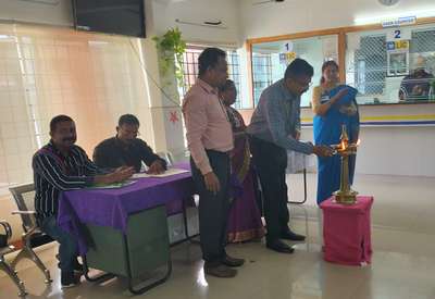 Chief Manager of LIC Branch one Ernakulam launched a new  plan 'LIC's Dhan Vriddhi' in presence of other Senior Officials. #LIC  #DhanVriddhi