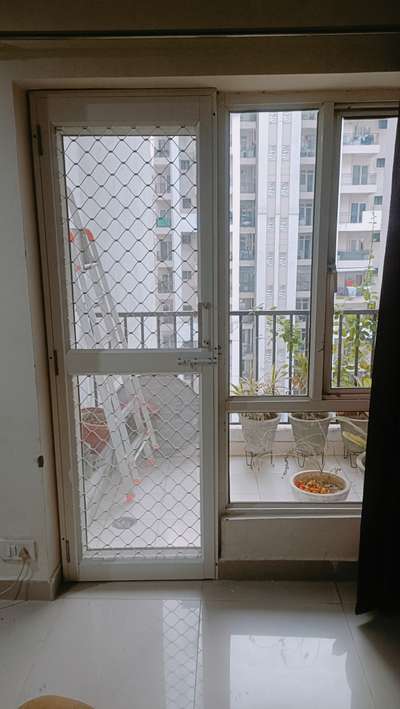 *Aluminium Door*
5