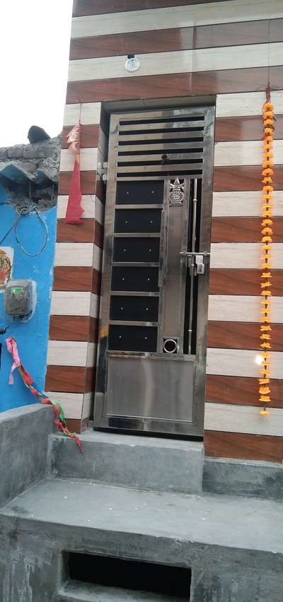 Safety Door
PRICE 12000 RS per piece