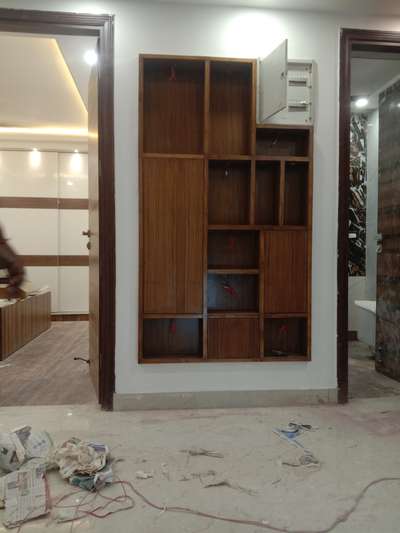 show piece dolls stand
Pu polise with matt finish