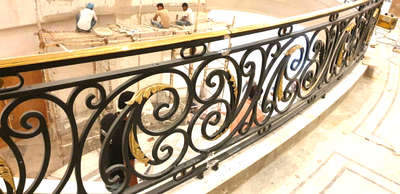 Rote Iron Railing Wooden Top Hand Rail