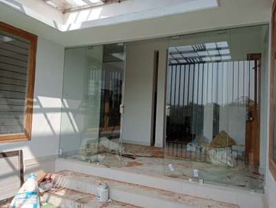 open room, sliding Door with partition