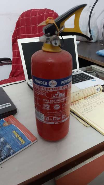 *Fire extinguisher*
4kg abc isi type fire extinguisher isi
