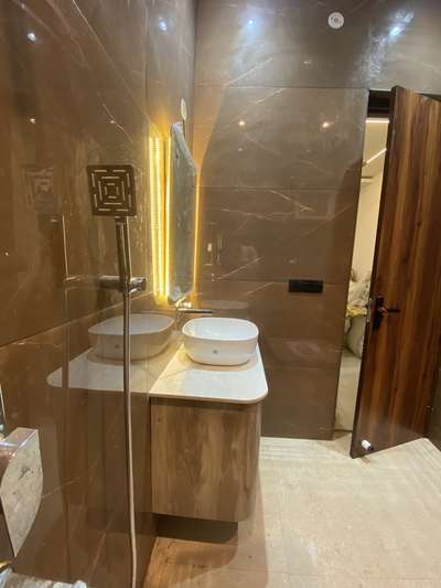 Luxury bathroom delivered in Gurgaon 
Call us for design and consultation 
 #InteriorDesigner  #BathroomTIles  #bathroom  #tvpanel  #vanitydesigns  #FlooringTiles