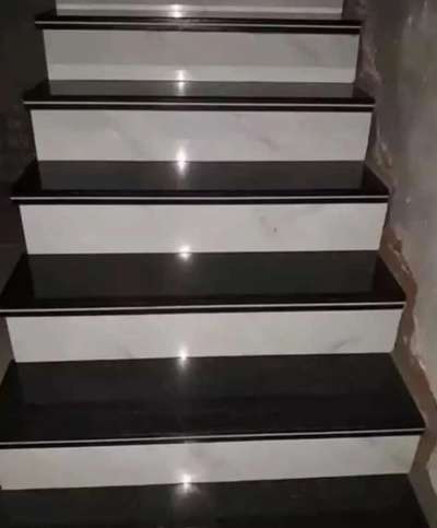 हमारी साइड का ग्रेनाइट की स्टार्स का वर्क

 #msmalik 
 #stairsdesign  #stairs  #marbles  #granitestep