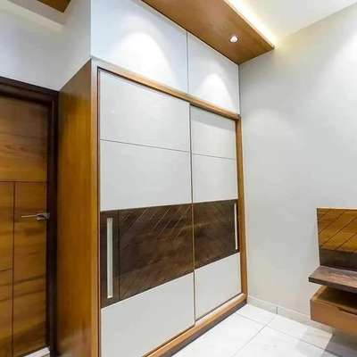 #Laminated Modular Wardrobe

1200/- sq ft with material