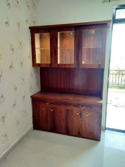 Kitchen crockery unit