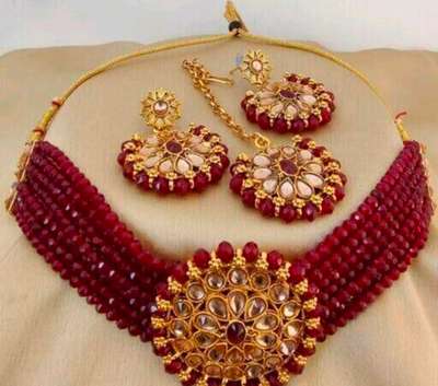 Twinkling Beautiful Jewellery Sets
Name: Twinkling Beautiful Jewellery Sets
Base Metal: Alloy
Plating: Gold Plated
Stone Type: Kundan
Sizing: Adjustable
Type: Choker and Earrings
Net Quantity (N): 1
Feature: Multistrand crystal beaded chokers are an absolute must-have in every women’s jewellery treasure. They can be layered, worn separately as well as styled with light outfits to create a statement look. Jewellery Care: Wipe your jewellery with a soft cloth after every use. Always store your jewellery in jewellery box to avoid accidental damage. Keep water, sprays and perfumes away from jewellery. Disclaimer: Product color may slightly vary due to photographic lighting sources or your monitor settings
Country of Origin: India