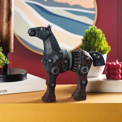Unleash the Power of Art and Mechanics with this Majestic Horse Statue. #luckyhorse #mechano #art #theartment #decor#new #decorshopping