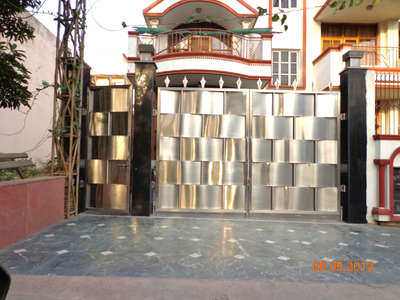 STAINLESS STEEL GATE