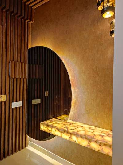 #entrancedesign #homeandinterior  #LUXURY_|NTERIOR #InteriorDesigner #glassepoxy #woodenfinish #contemporaryartdesign #semipreciousstoneslabs