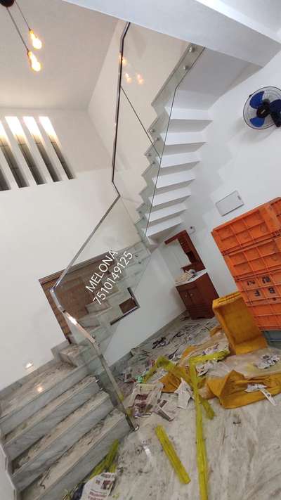@ Calicut

#GlassBalconyRailing  #GlassStaircase  #GlassHandRailStaircase  #StaircaseDecors  #Toughened_Glass  #handrailwork