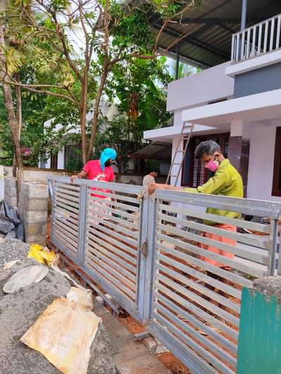Gate work in Thrissur
 #gateautomation  #gates  #trussdesign  #WoodenBalcony  #50LakhHouse