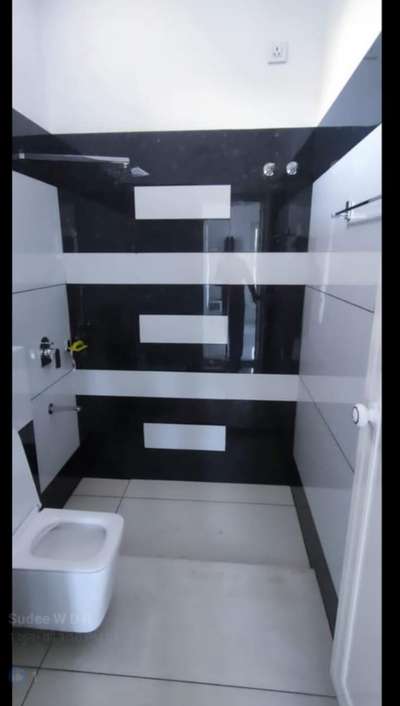 2×4woll bathrum