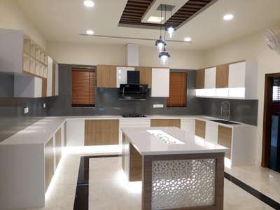 Luxury Island Modular Kitchen With White Corian Top
