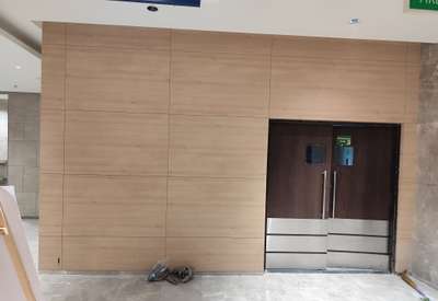 wall  panelling in side door . laminate finish with 4 mm groove..
#wallpanelling  #WALL_PANELLING  #Laminate  #Carpenter  #woodenwork  #allwoodenwork  #Woodendoor  #WoodenCeiling  #trandingdesign