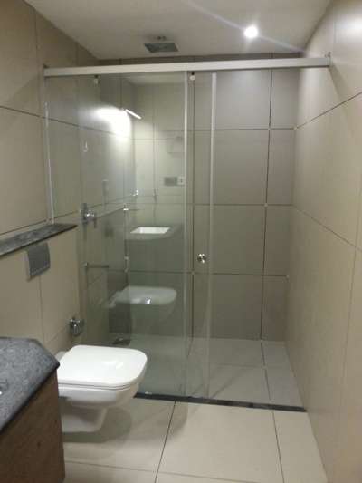 bathroom cubial and sliding door 
9645518801