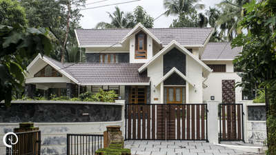 Razik residence at panoor #architecture   #interiordesign  #mordenhome  #Landscape  #ContemporaryHouse  #indianarchitecture  #keralaarchitecture  #rendering  #designkerala  #archilovers  #kannurhomes  #architecturephotography  #archdaily  #customhomedesign  #HomeDecor  #budjecthomes  #villa #budgethouse #vernaculararchitecture  #naturalmaterials  #traditionalkeralahouse #color  #randomrubble  #cladding  #WoodenWindows  #bamboo