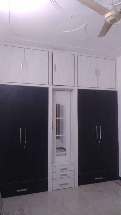 wardrobe almirah fancy furniture contact  #wadrobedesign  #Almirah  #almirahdesign  #furniturefabric  #furnitureanddiningtable  #Carpenter