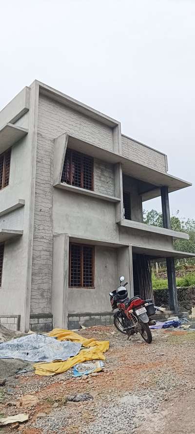 Site. puthuppalli (Kottayam )
1316Sq. ft
Rate ₹1850

🔸Plastering Work Ongoing

🔹Foundation-Plinth Beam 

🔹 Doors(frame). Anjili
🔹 WALL Tiles - ₹50/Sqft 
 🔹SWITCHES -  ₹50/piece  
🔹 EUROPEAN W/C -₹10000
🔹 WALL MIXER     -₹4000/-
 HEAD SHOWER
 🔹Painting (Asian paint)
 2coat primer 2coat putty 2coat emulsion 
🔹Cement - Ultratech
🔹Steel     -   JSW/Kairali TMT