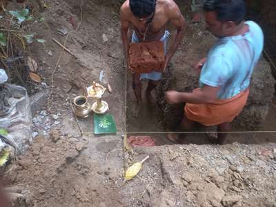 പുത്തൻവീട്ടിൽ ഉണ്ണി രത്നം ദമ്പതിമാരുടെ വീടിന്റെ റെനോവേഷൻ  ആരംഭിച്ചു