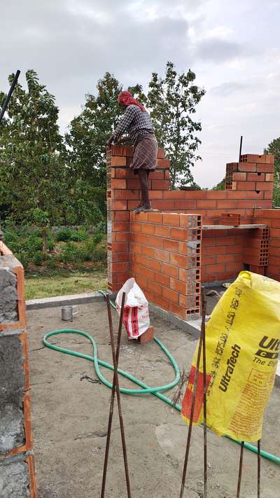 porotherm brick advantages:-
* Reduces water consumption on-site
* Monolithic walls for superior airflow
* 45% Better Thermal Insulation
* Lower Energy Bills, Guaranteed
 * Eco-Friendly, Natural Clay Material
* Faster, Quieter Construction  #porothermbrickwork  #modernhouse  #Architect  #buildersinthrissur  #buildersinmalappuram  #malappuramhomes 

#Porotherm #FastConstruction #ModernArchitecture