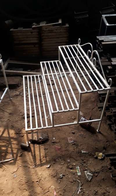 #ironstand #ironstructure #BalconyGarden #GardeningIdeas #landscapedesigns #GreenCoLandscap