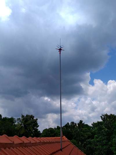 Lightning arrester installation @ kollam
clouds power systems
www.lightningarrest.com