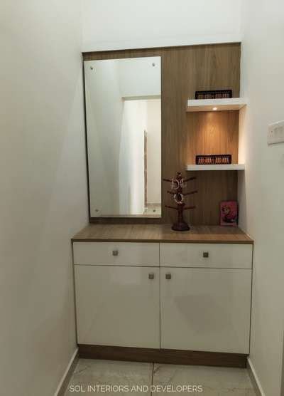 Dressing unit with storage ❤️


#dressingunit #wardrobedesign #interiorideas #interiorinspiration #moderninteriors #interiordesignkerala #interiorcontractor #bedroomdesign #customfurniture #storageideas 
#keralainteriors #keraladesign #civildesignkerala #keralacontractors #piravominteriors #madeinkerala