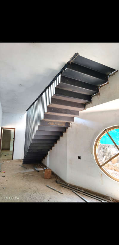 new model staircase and handrail work in MAMPAD NILAMBUR  #TATA_STEEL  #StaircaseDesigns  #polishrod