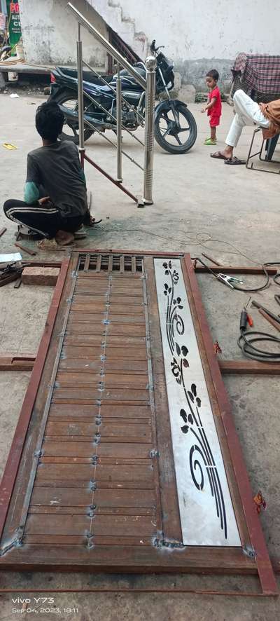 #ronak fabrication #semi_contemporary_home_design #fabrication_work #FrontDoor #SteelWindows #bhajanpura