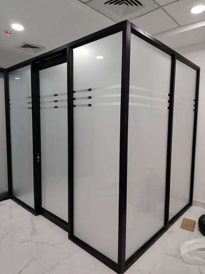 Aluminum partition powder coated black  #alumuniyemdoors  #AluminiumWindows  #aluminiumpartitions  #SlidingWindows  #acp_cladding  #hplcladding  #GridCeiling  #BalconyDecors  #Toughened_Glass  #wallmirror  #etc