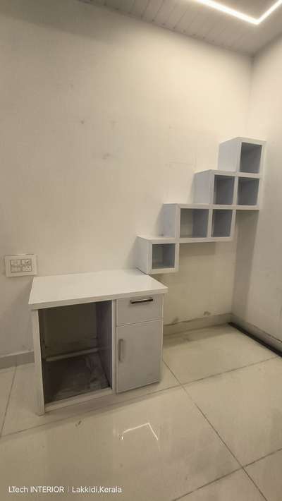 study table  #InteriorDesigner  #studytable  #StudyRoom  #wall_shelves  #aluminiumwork  #PVCLaminates  #InteriorDesigner