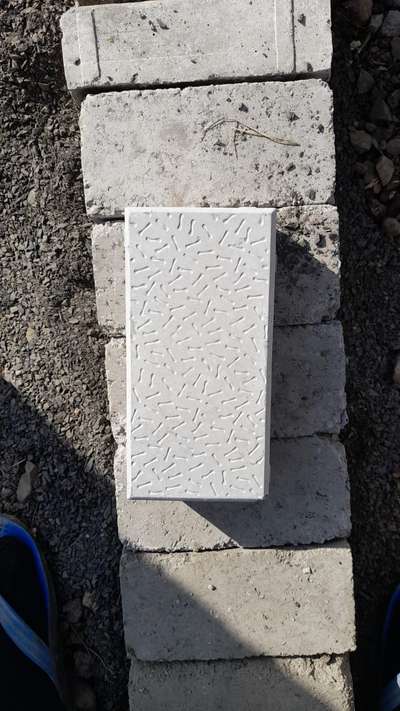 new blocs 4 by 8 inch me available only local indore me m.9165239195